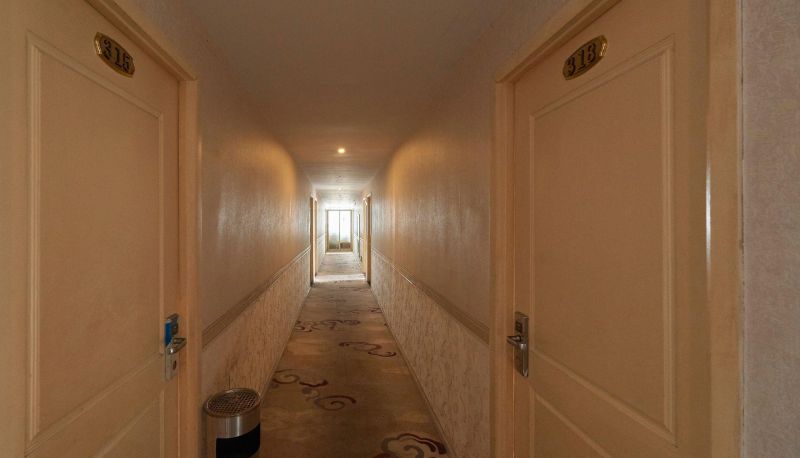 Area esterna dell'hotel - Yazhi Business Hotel