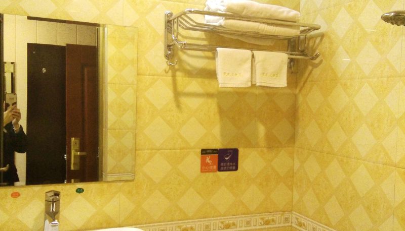 Zimmer - Hong Kong Dragon Hotel