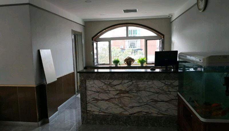 Area esterna dell'hotel - Xinjuyuan Hotel