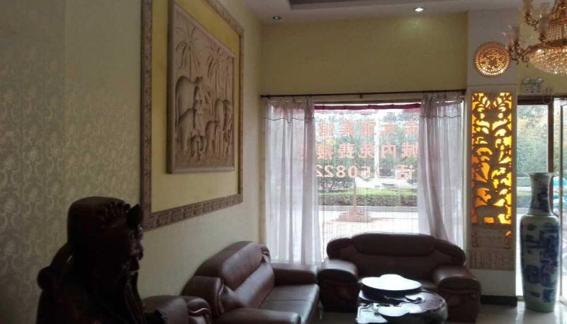 Zona exterior del hotel - Jinyuanbao Hotel