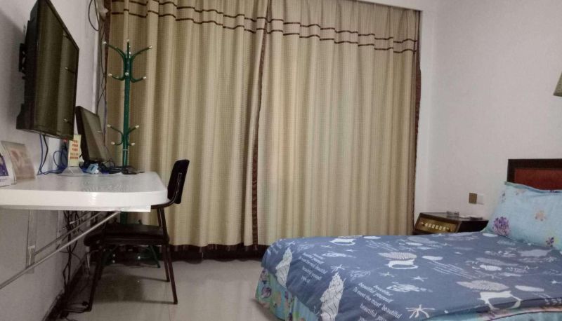 Camera - Golden Eagle Hotel