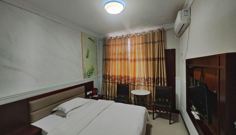Camera - Golden Century Hotel