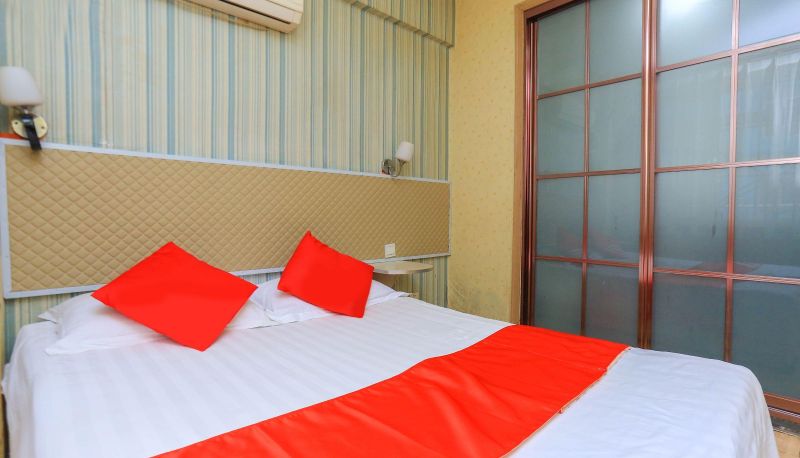 Camera business - Love Travel Fashion Hotel