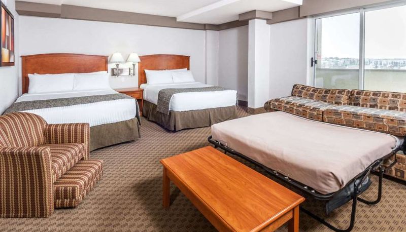 Suite - Ramada by Wyndham Edmonton South
