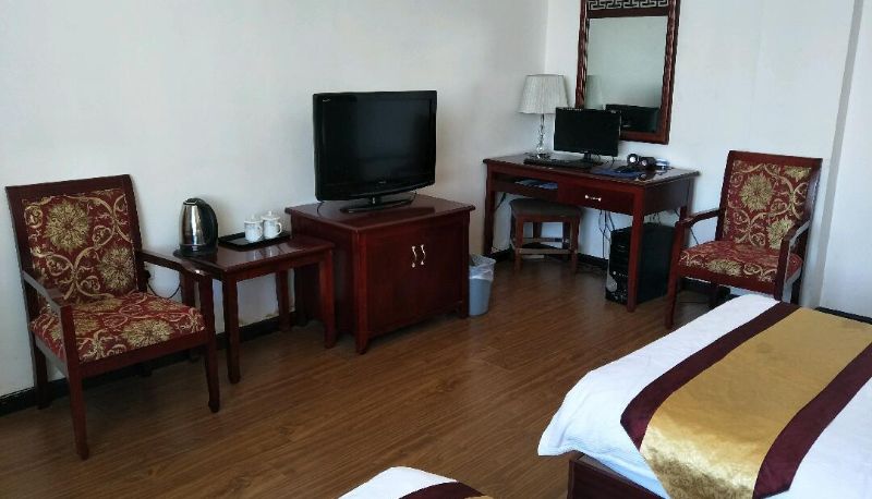 Habitación - Jinyu Hotel (Huize Experimental High School Branch)