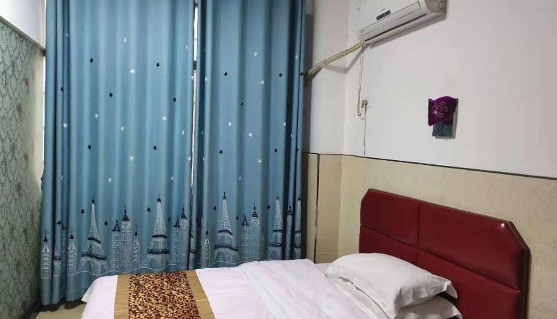 Camera - Proficient in business hotels