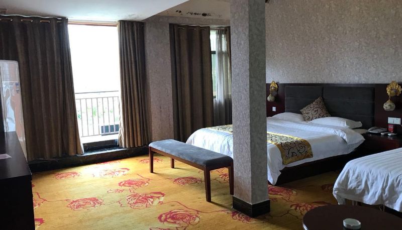 Zimmer mit Balkon - Longtan Holiday Inn