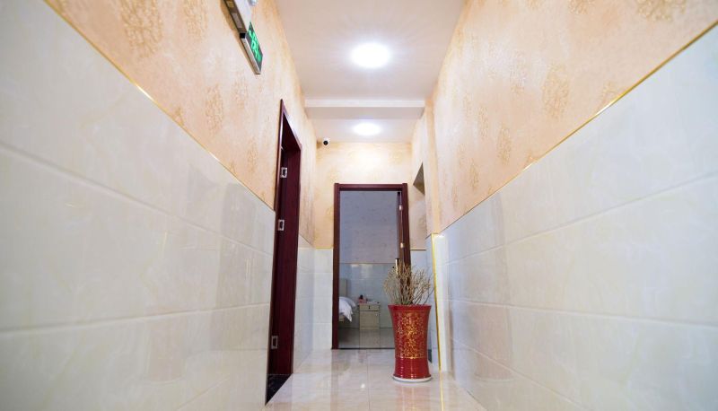 Area esterna dell'hotel - Wuhan Yijia Hotel