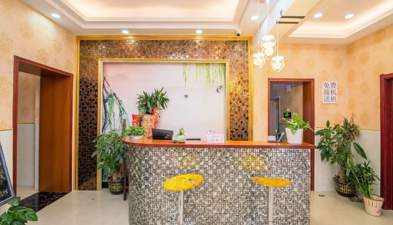 Area esterna dell'hotel - Wuhan Yijia Hotel