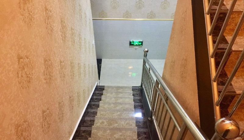 Area esterna dell'hotel - Wuhan Yijia Hotel