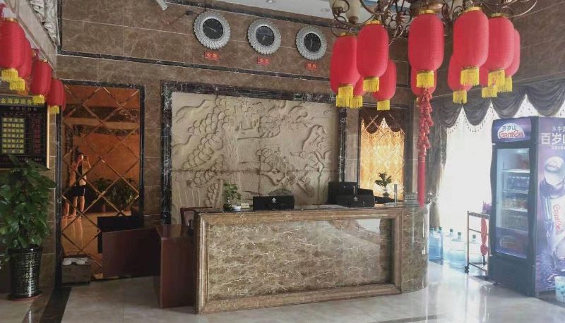 Area esterna dell'hotel - Golden Coast Business Hotel
