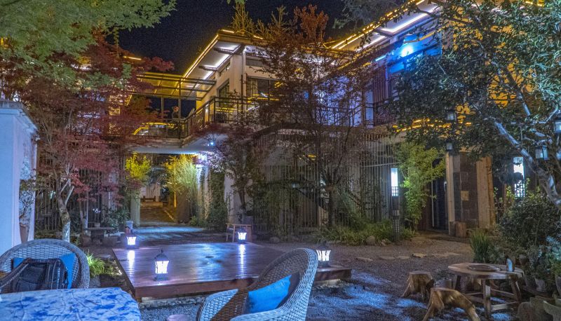 Area esterna dell'hotel - Jiangyunming Courtyard