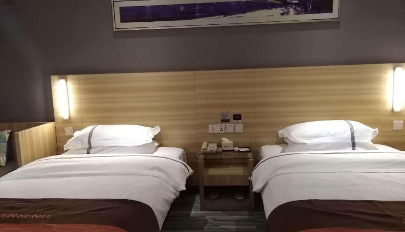 Camera business - Junyi Chain Hotel (Wuhan Dongxihu Avenue Store)