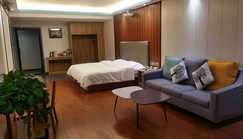 Camera business - Moshang Holiday Hotel (Luohe Vocational and Technical College Store)