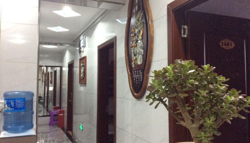 Area esterna dell'hotel - Haojie Business Hotel