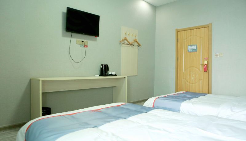 Business-Zimmer - Ruitong Holiday Inn (Qihe Rongsheng Hot Spring Town Branch)