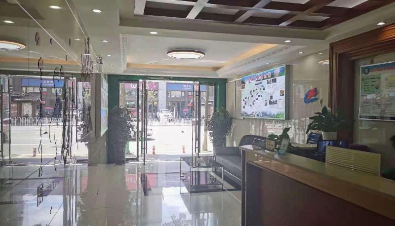 Buitenruimte van het hotel - Ouyun Business Hotel