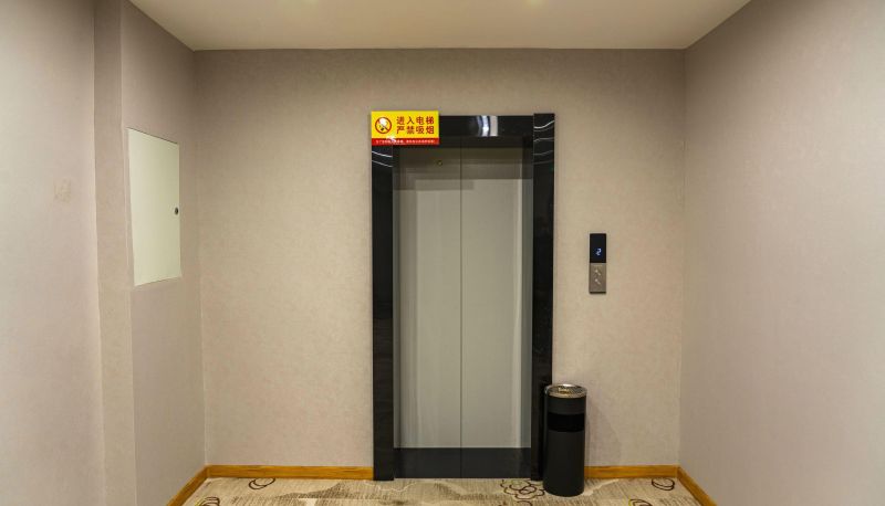 Zona exterior del hotel - Prince Business Hotel