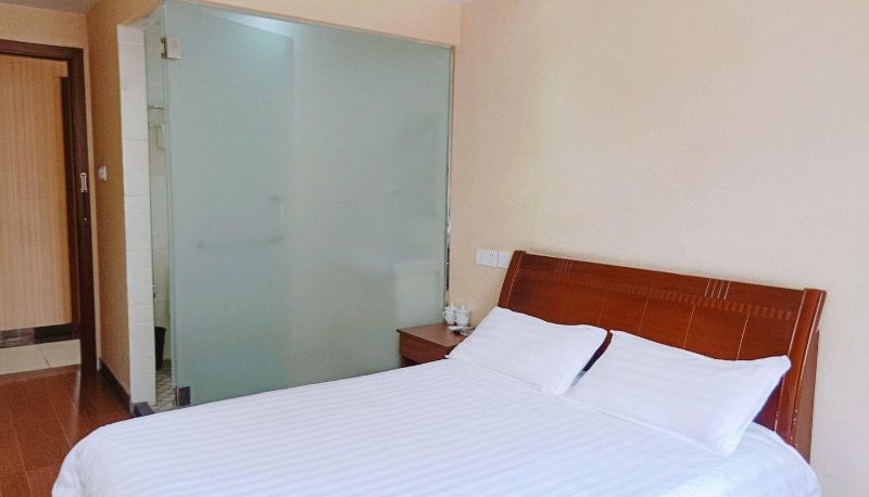 Camera business - Dongbian Business Hotel (Jiubao Passenger Transport Center Store)