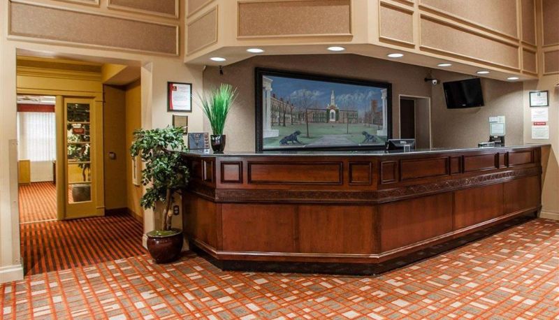 Salón - Clarion Hotel Palmer Inn
