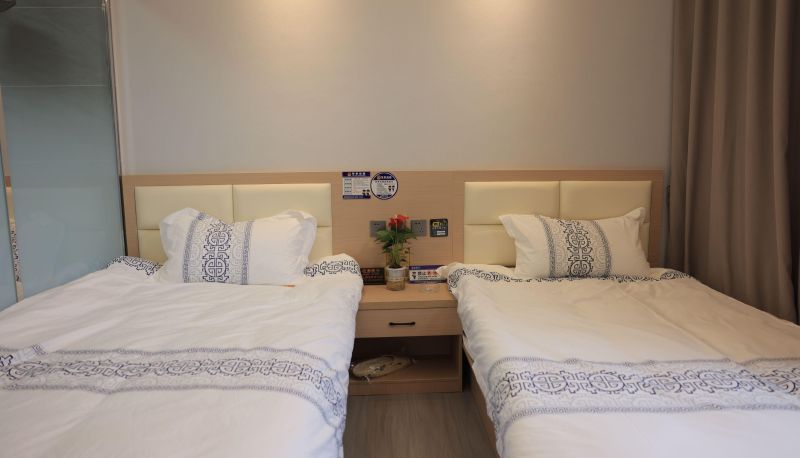 Camera - Yunmeng Hefeng Hotel