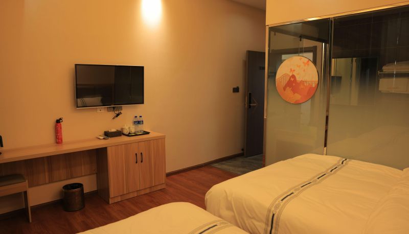 Camera - Yunmeng Hefeng Hotel