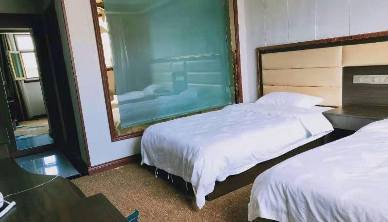 Room - Yenor Hotel