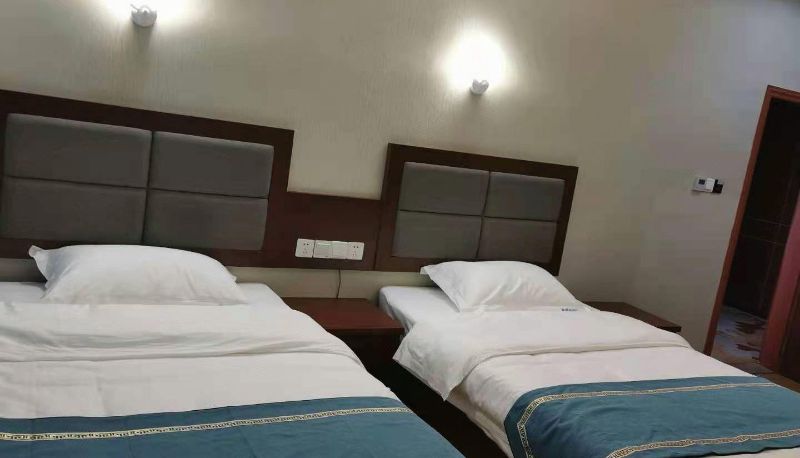 Kamer - Base Business Hotel