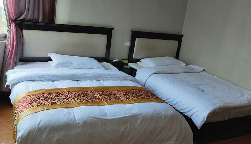 Zimmer - Jintan Business Hotel (Jintan Bus Station Store)