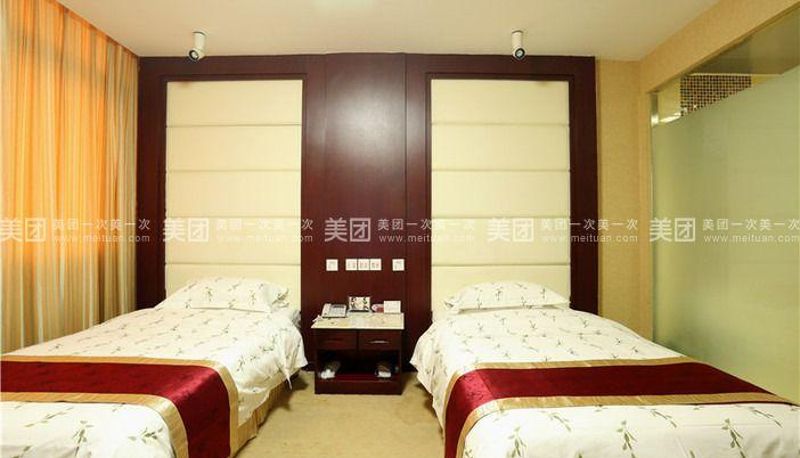 Zimmer - Labor Building Hotel (Housekeeping Department)