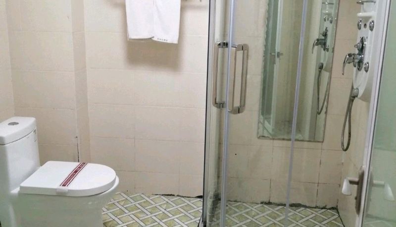 Camera - Holy Land Hotel