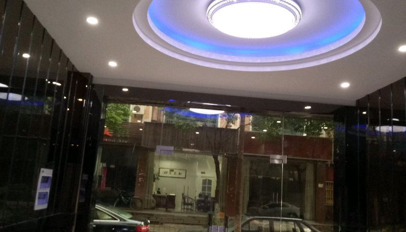 Buitenruimte van het hotel - Shanghai Qianhui Hotel (Huinan Subway Store)