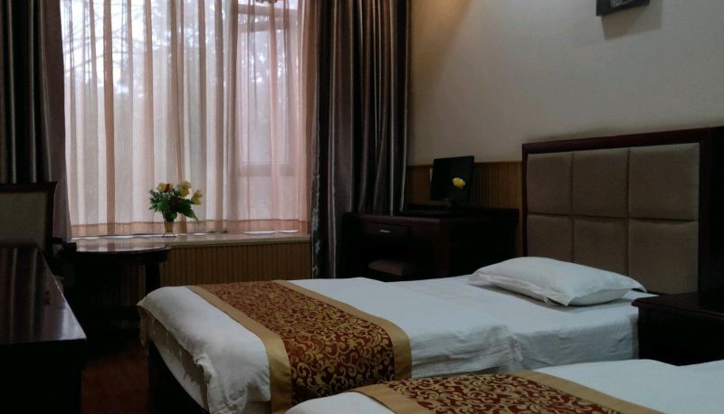 Camera business - Yunfeng Holiday Hotel (Baoguo Temple Shopping Store)