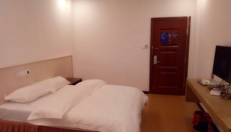 Habitación - Qiaoxiang Hotel (Rongxian People's Hospital Store)