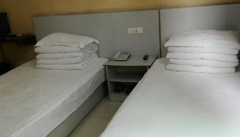 Camera - 9:30 Business Hotel