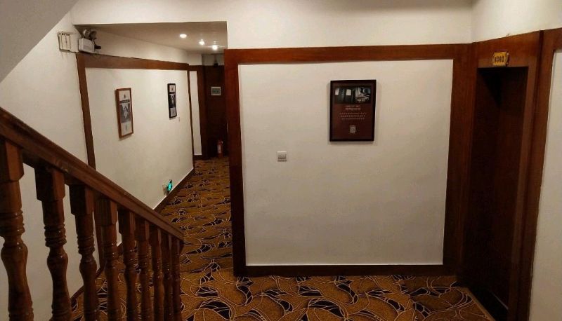 Area esterna dell'hotel - Crown Boutique Hotel