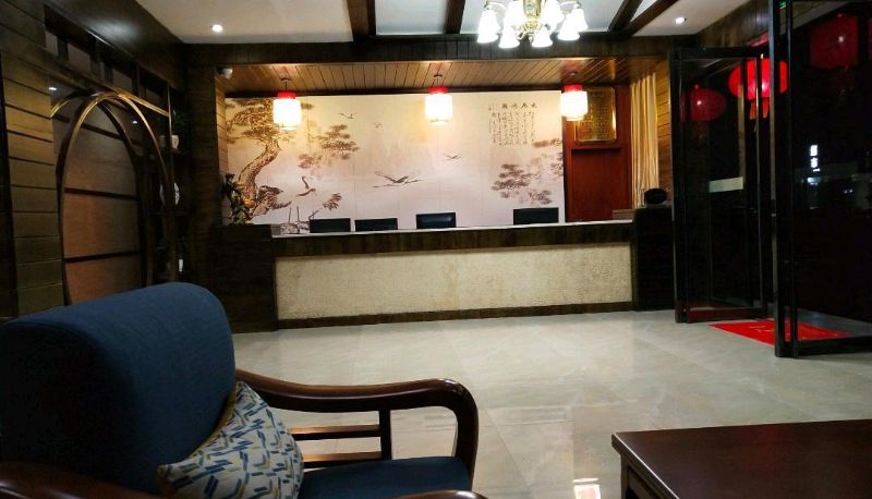 Area esterna dell'hotel - Crown Boutique Hotel
