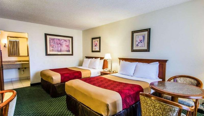Chambre quadruple - Econo Lodge Port Canaveral Area