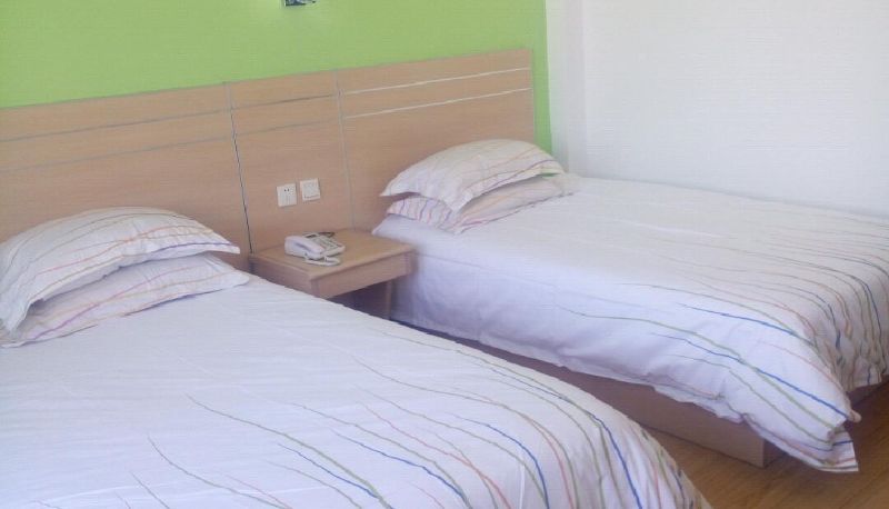 Chambre Familiale - Yinghui Express Hotel (Xianju Passenger Transport Center Store)