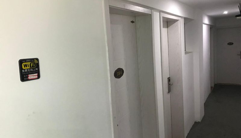 Area esterna dell'hotel - Dongfang Hotel (Muzhen Road Branch)