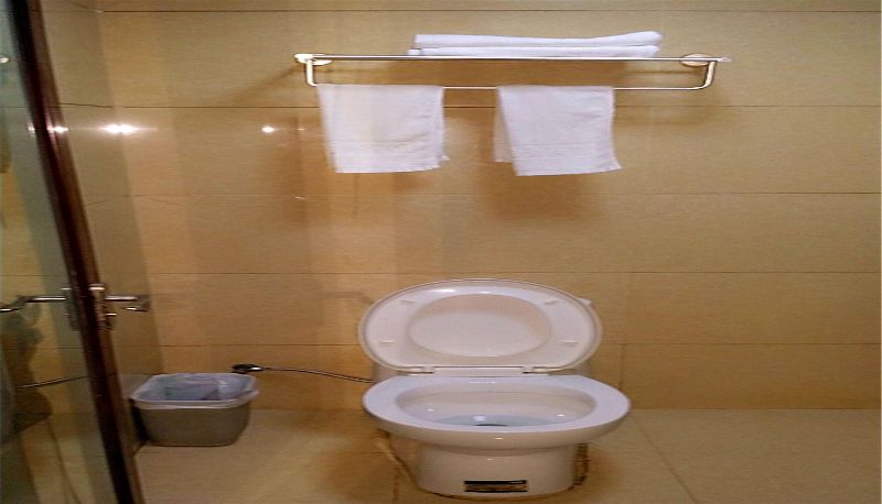 Area esterna dell'hotel - Huabanyu Business Hotel