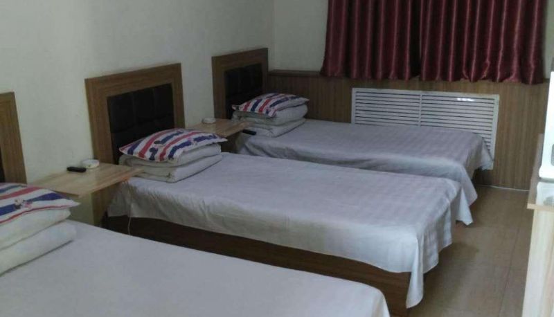 Chambre - Baishun Hotel (Dafosi Store)