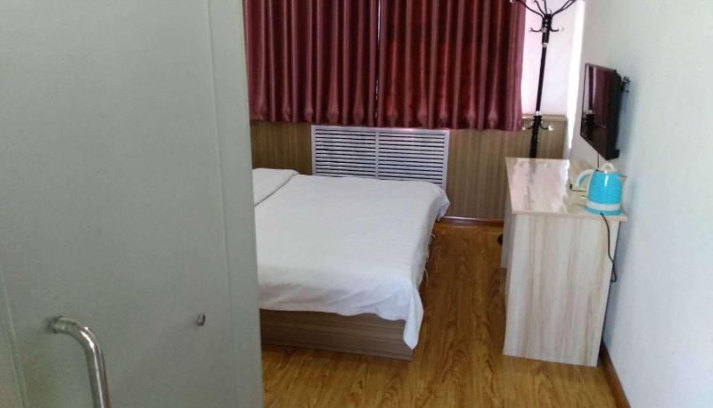 Chambre - Baishun Hotel (Dafosi Store)