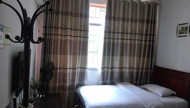 Camera business - Jinyunge Hotel (Tongren Railway Station Store)