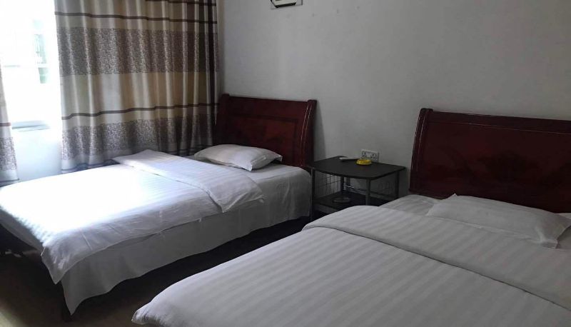 Camera business - Jinyunge Hotel (Tongren Railway Station Store)