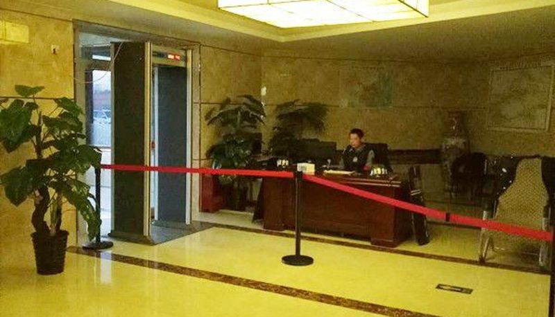 Zewnętrzna część hotelu - Dongfeng Hotel