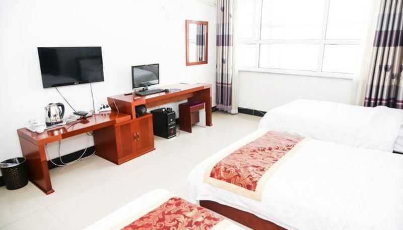 Pokój - Yibaolong Hotel