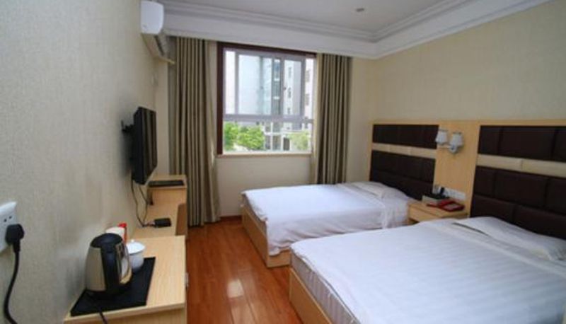 Camera business - Century Hotel