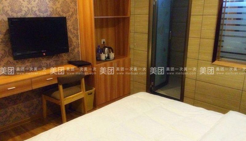 Camera - Yuefeng Hotel (Sanfang Qixiang Branch)