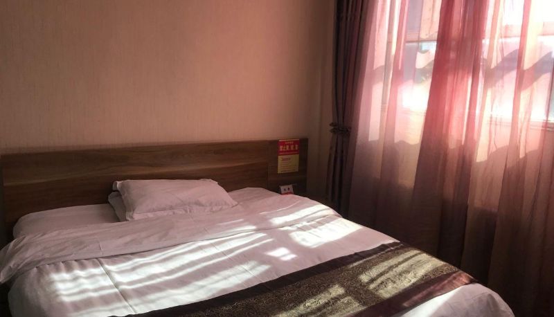 Camera - Yiyang Business Hotel